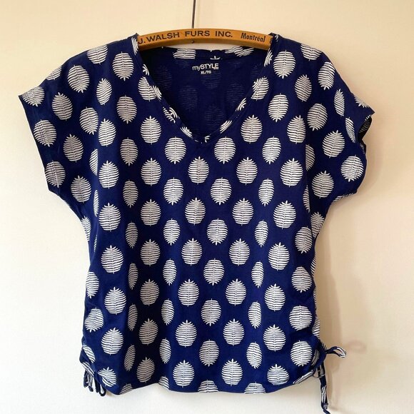 mySTYLE Palm Print Tee - Picture 1 of 8